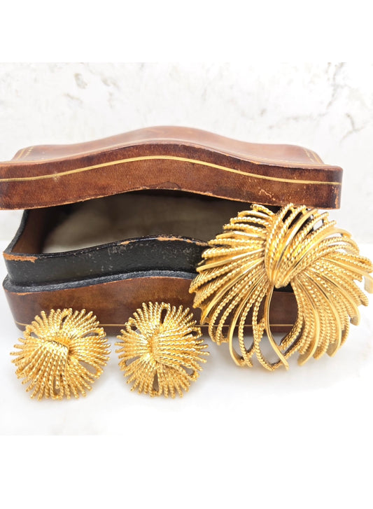 Vintage MONET Cordelia Brooch Pin & Earrings Set Gold Tone Textured