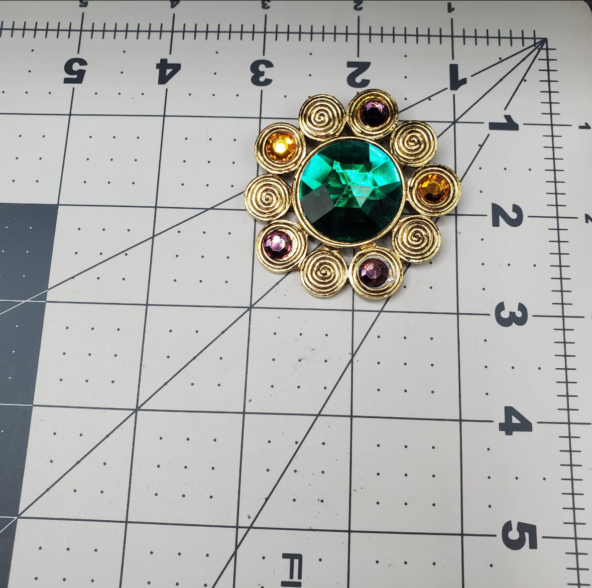 Vintage CRAFT Signed Flower Shaped Pin On Brooch