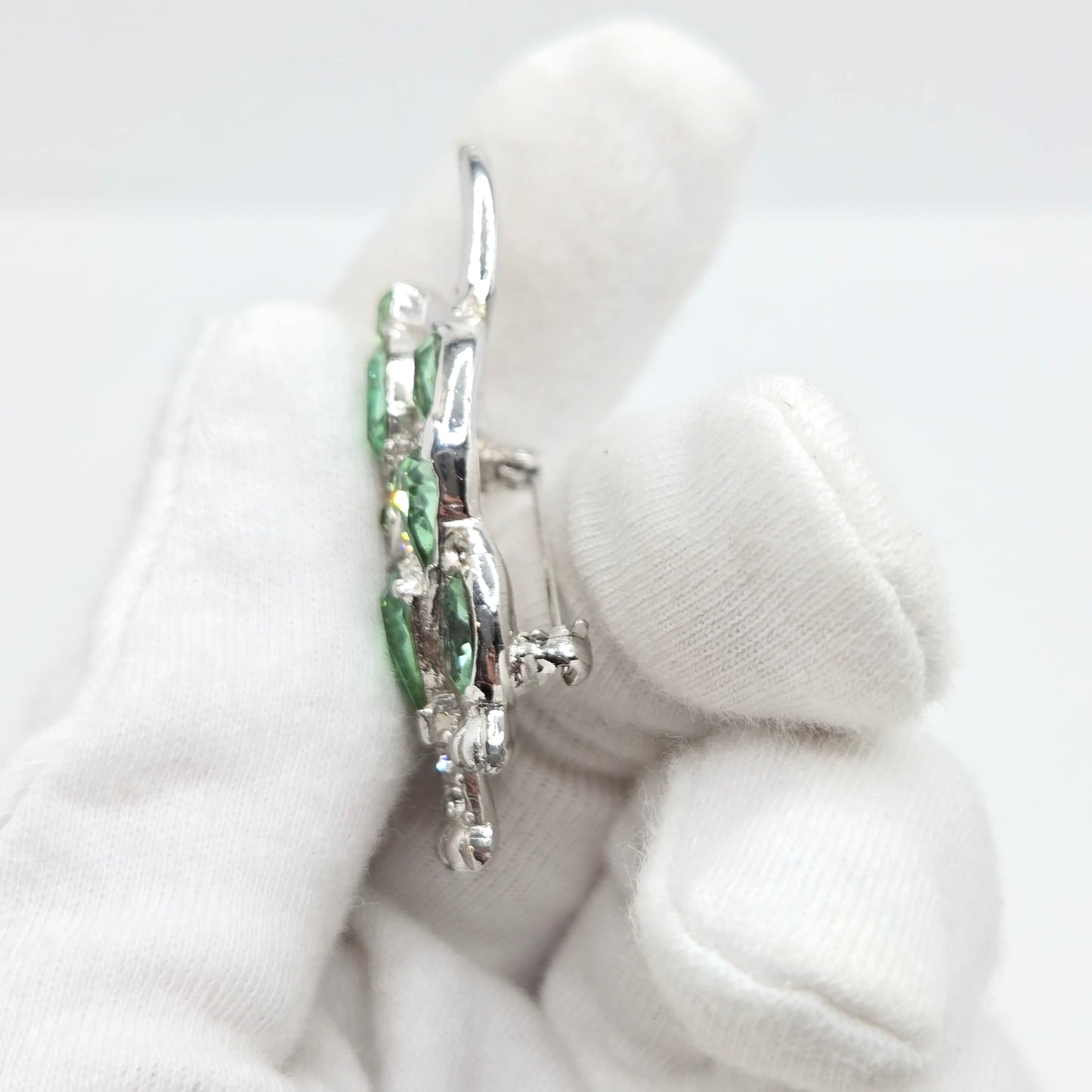 Vintage BOGOFF Scottish Terrier Dog green clear rhinestones silver tone Brooch Pin