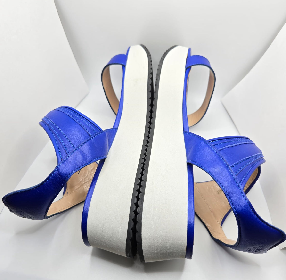 EMPORIO ARMANI Royal Blue leather sandals size 39