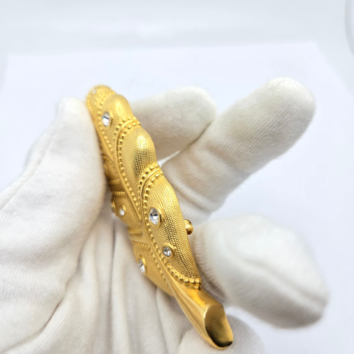 Vintage SWAROVSKI SWAN Large Leaf Brushed Gold Tone Brooch Pin Swarovski Crystals