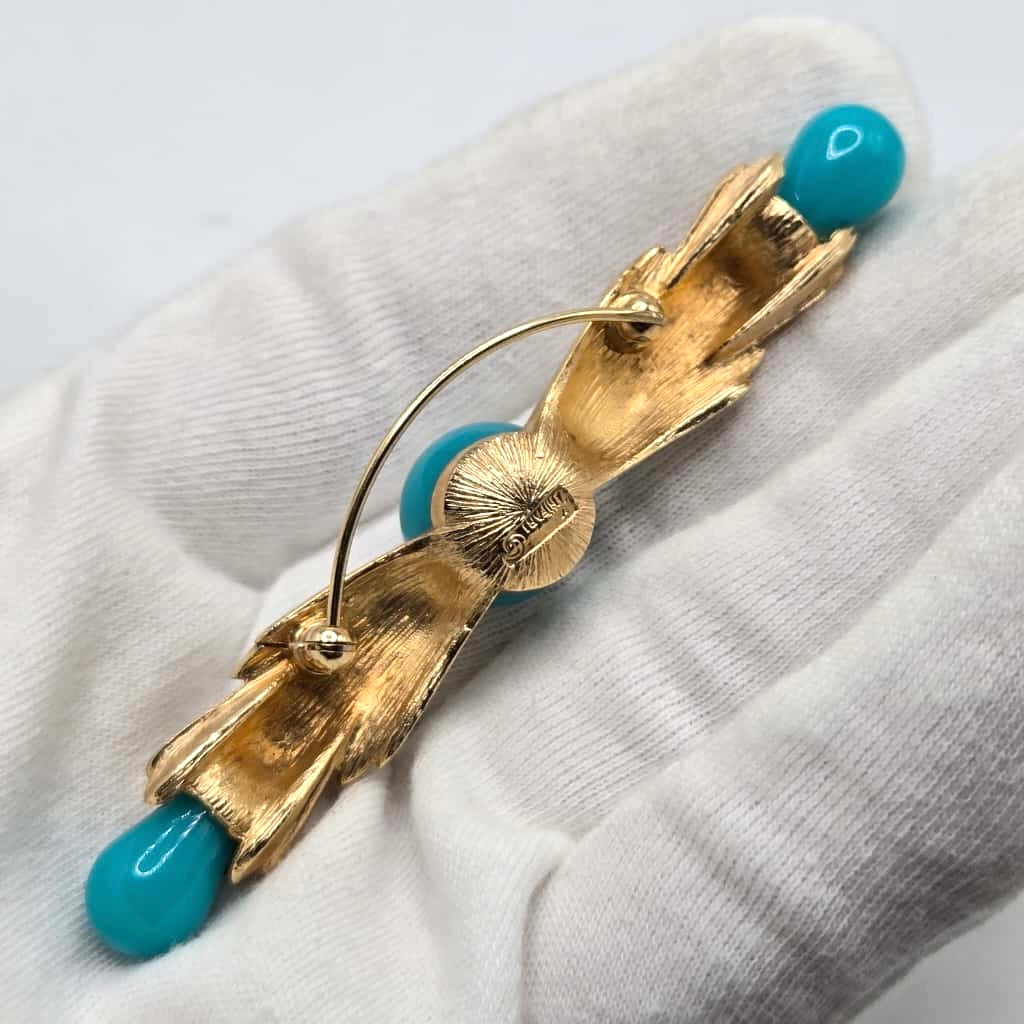 Vintage TRIFARI Faux turquoise gold tone brooch pin