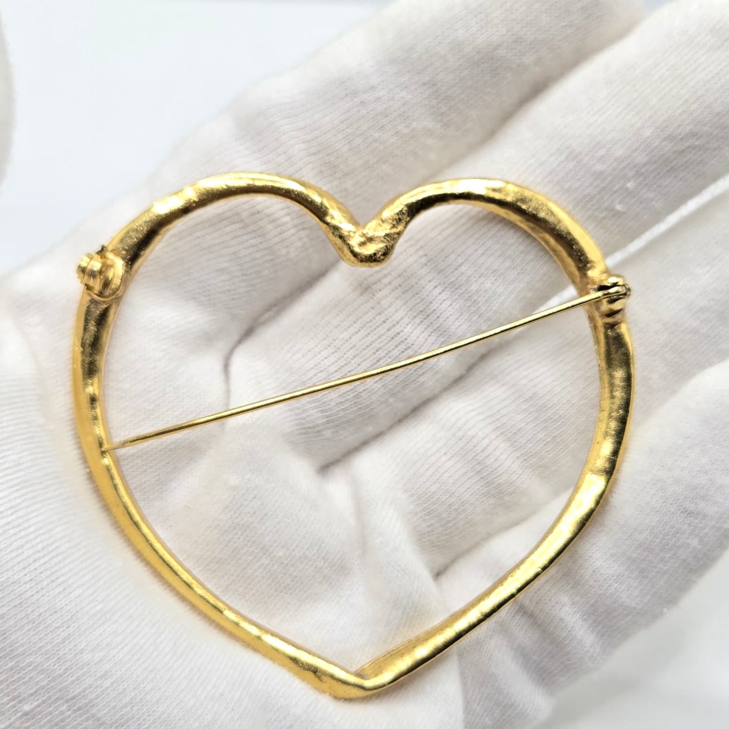 Vintage Huge Heart gold tone brooch pin