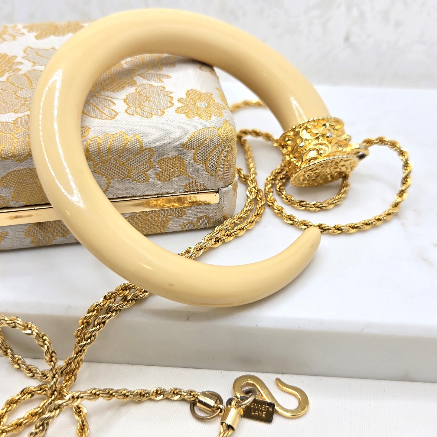 Vintage KENNETH LANE Cream Resin Tusk Pendant Gold Tone Chain Necklace