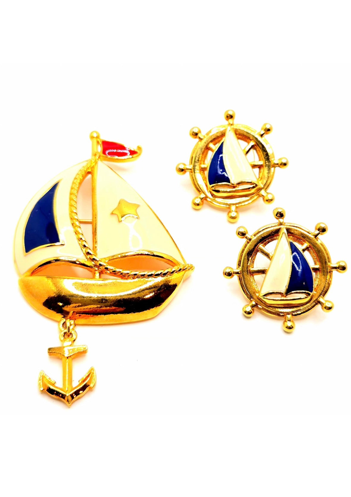 Vintage AVON Sailboat Nautical Gold tone Red White Blue Enamel Dangle Anchor  Brooch pin and earrings set