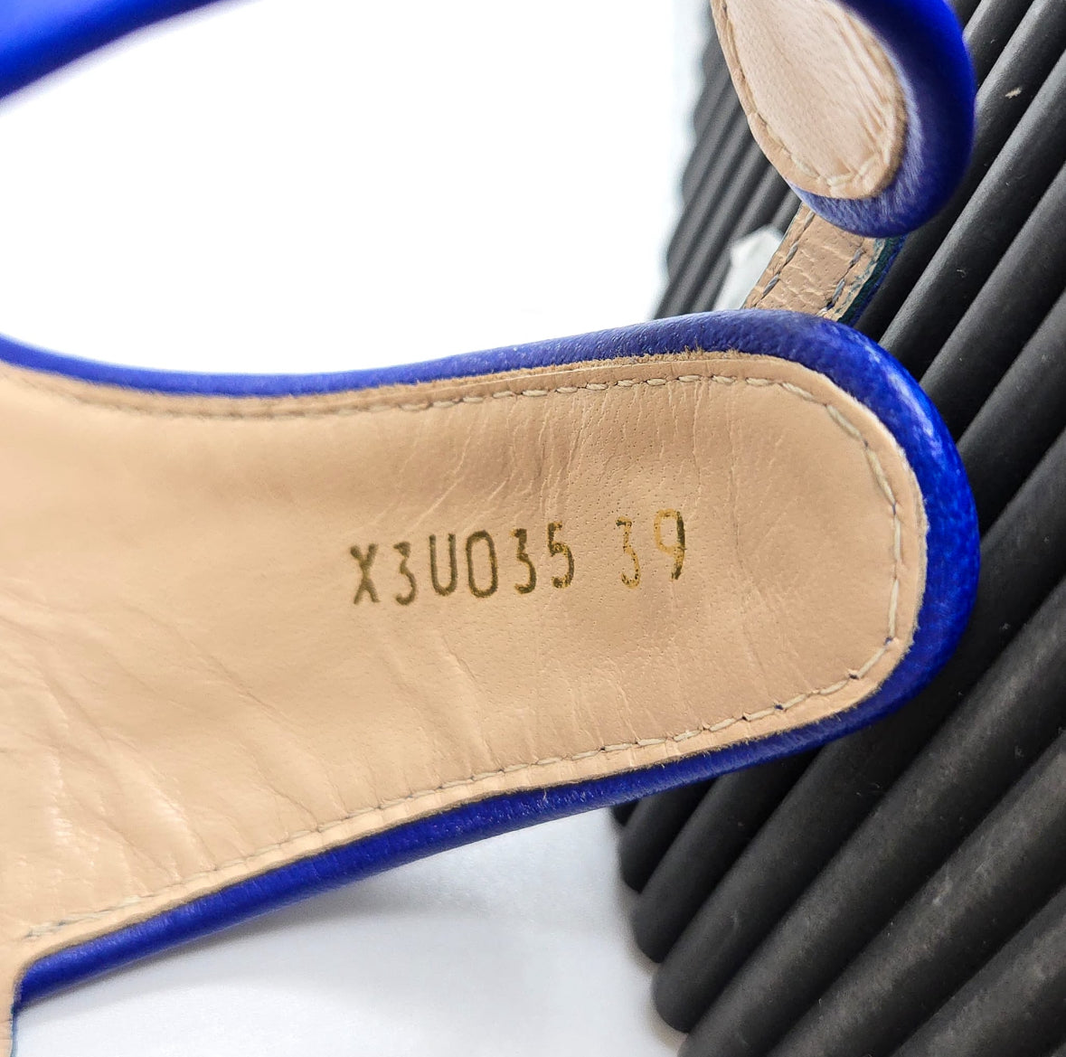 EMPORIO ARMANI Royal Blue leather sandals size 39