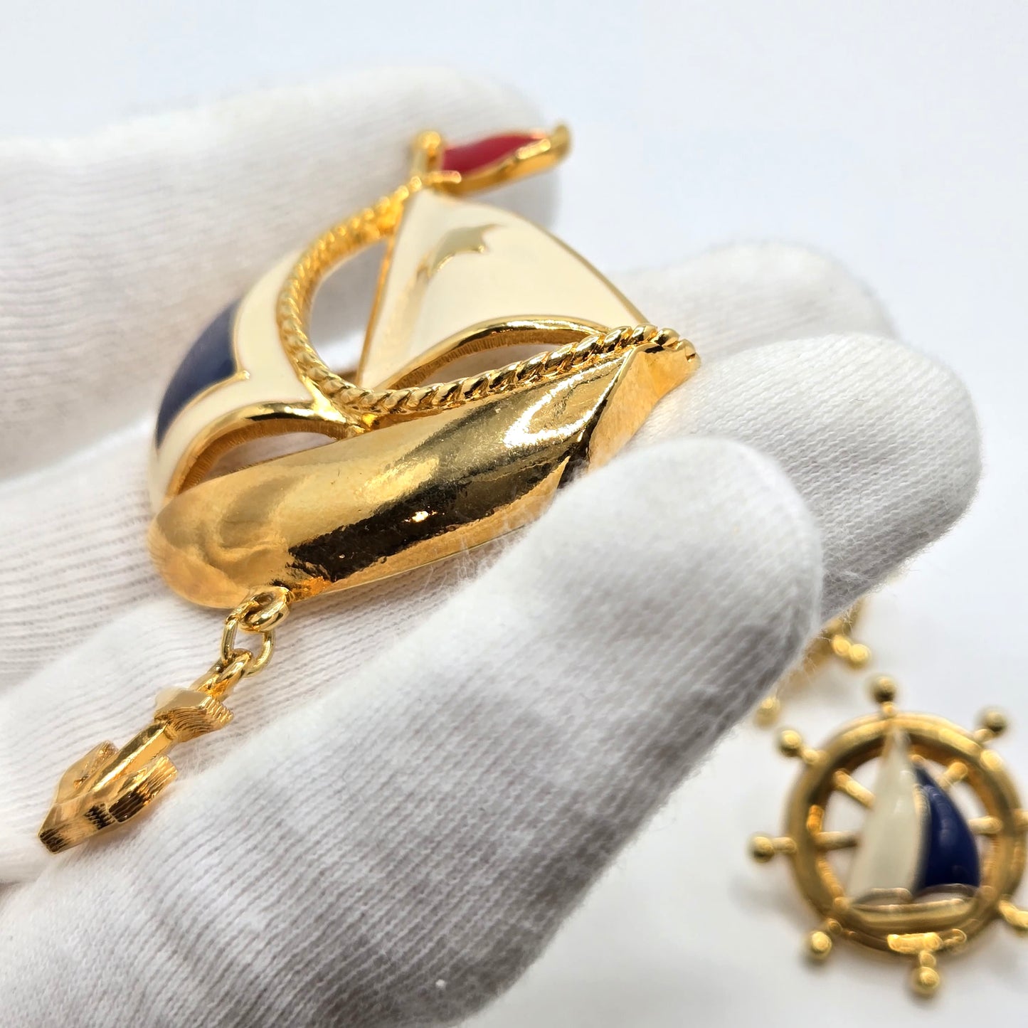 Vintage AVON Sailboat Nautical Gold tone Red White Blue Enamel Dangle Anchor  Brooch pin and earrings set