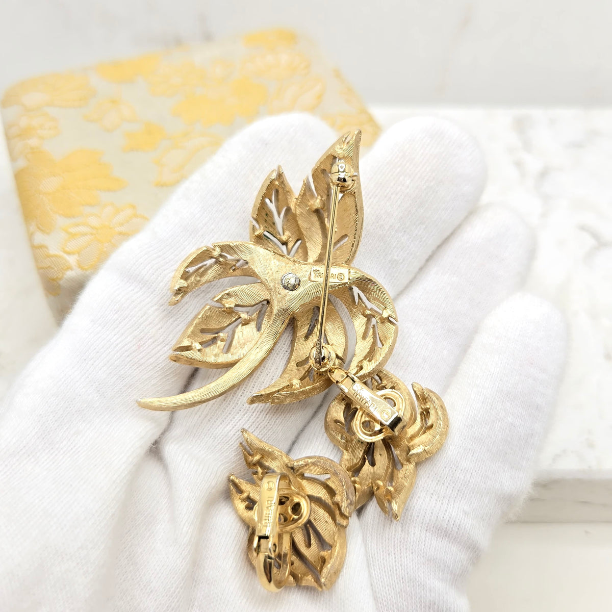 Vintage Trifari Crown White Enamel Leaf Gold Tone Brooch Pin Clip On Earrings Set