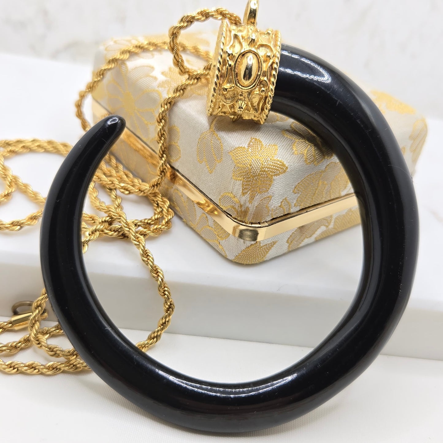 Vintage KENNETH LANE Black Resin Tusk Pendant Gold Tone Chain Necklace
