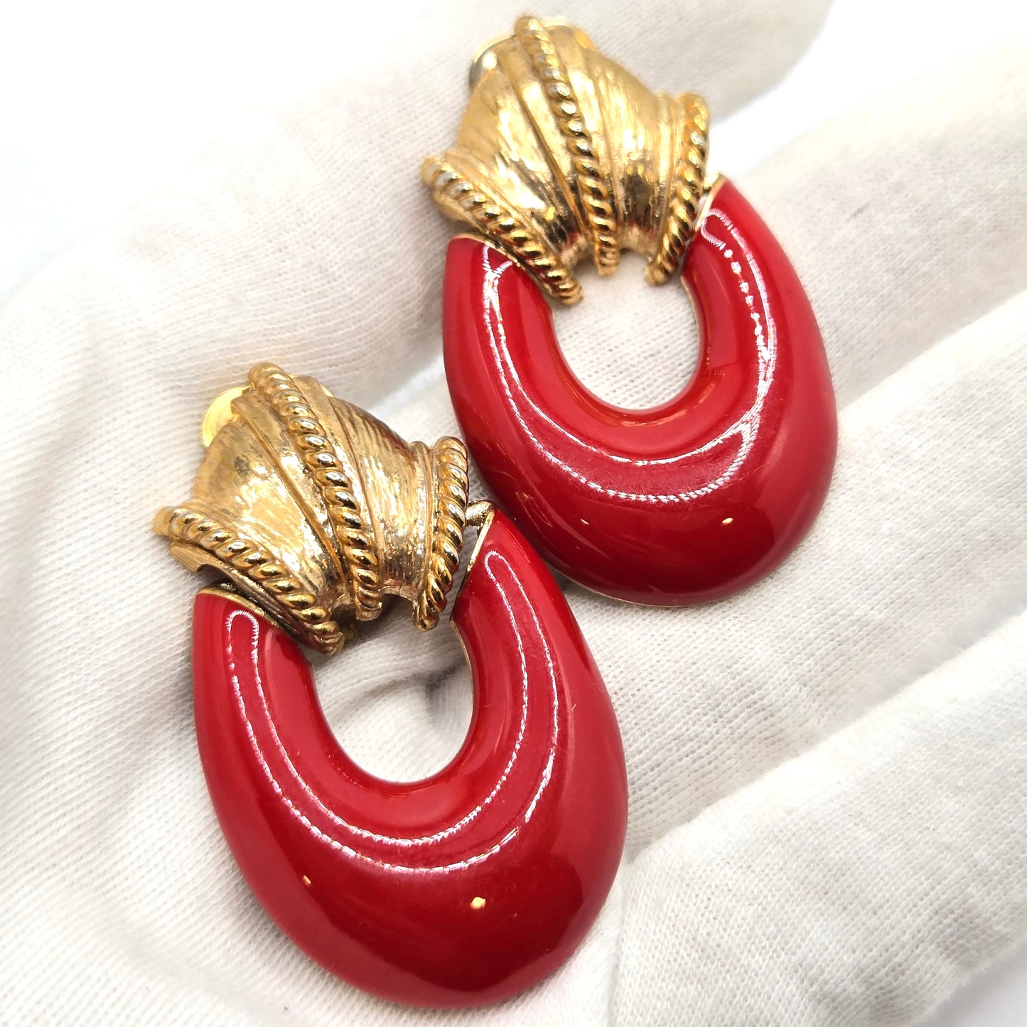 Vintage DOOR KNOCKER Large Etruscan Red Enamel Gold tone Dangle Clip on Earrings