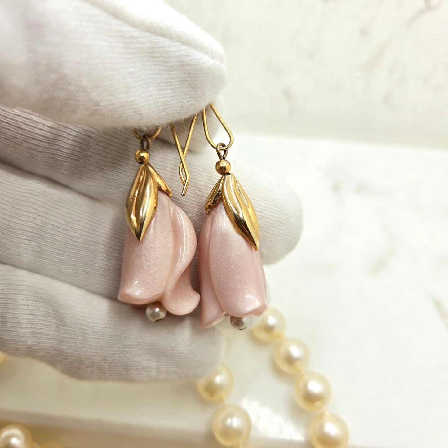 Vintage Designer Runway Pink Lucite Flower Faux Pearls Double Strand Necklace & Earrings Set