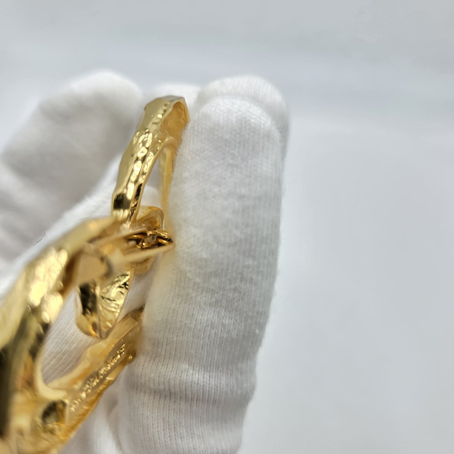 Vintage Hammered gold tone Heart Brooch pin