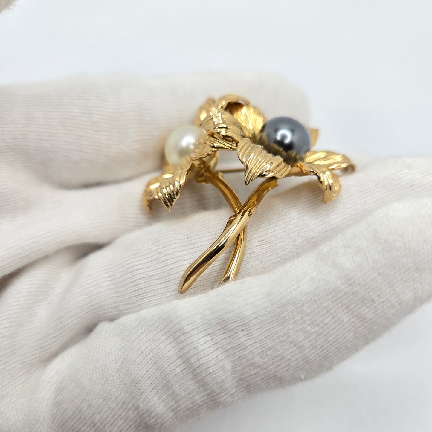 Vintage GROSSE 1964 for Christian Dior Gold Tone Double Flower Faux White & Black Pearl Brooch Pin