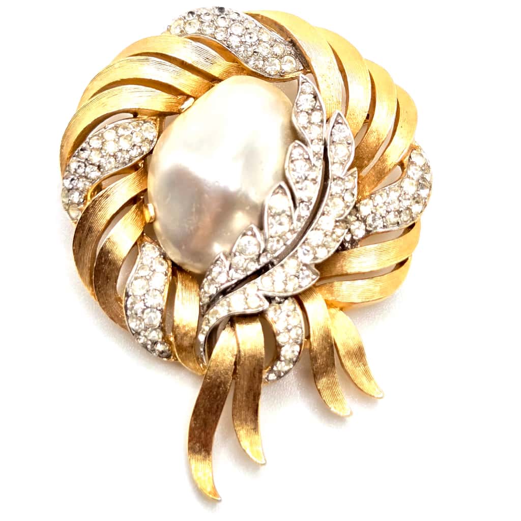 Vintage Trifari crown Alfred Philippe Fantasia Faux Baroque Pearl Gold tone Rhinestone Brooch pin