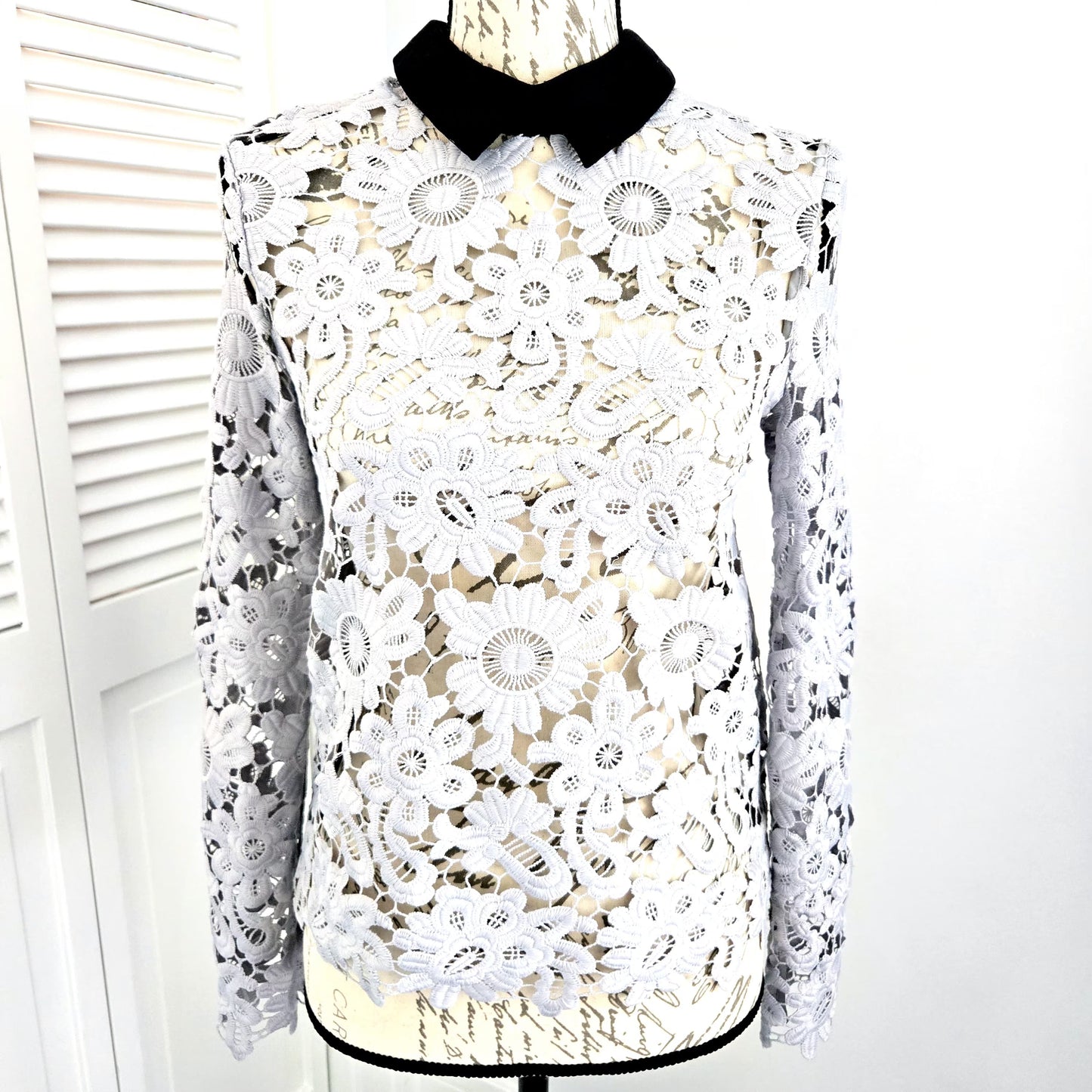 Self-Portrait Lace patern mock neck gray Top, Size 2