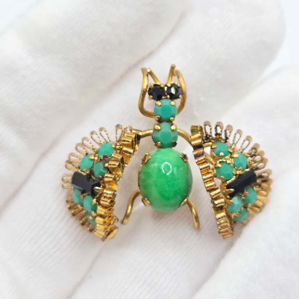 Vintage AUSTRIA Bug green black Cabochon gold tone brooch pin