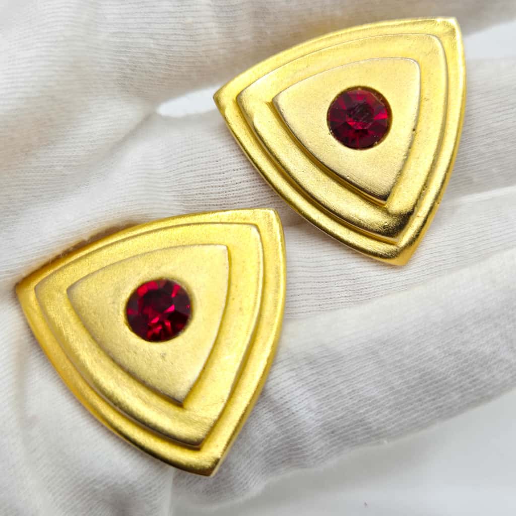 Vintage ROBIN KAHN Large Modernist Red Ruby Rhinestones Gold tone clip on earrings