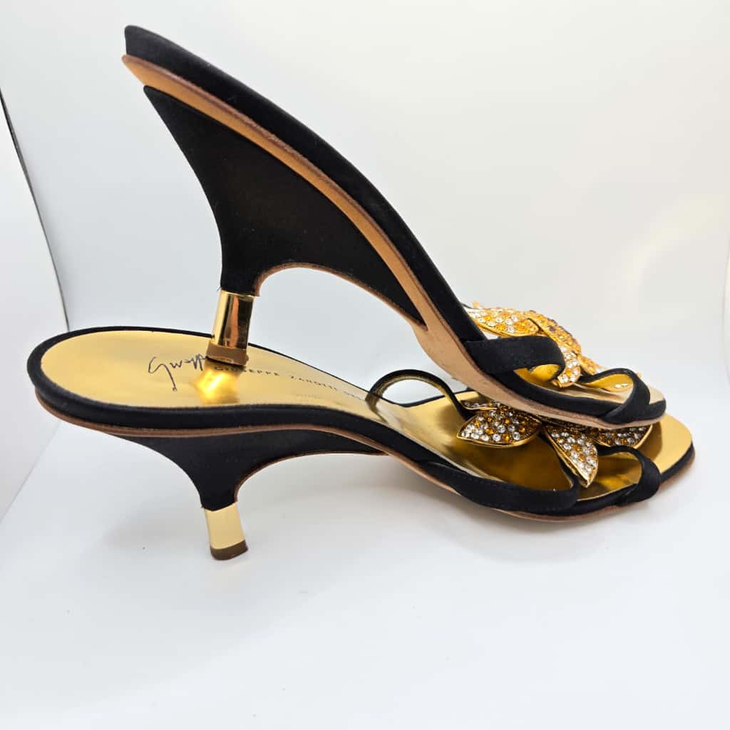 Vintage Giuseppe Zanotti Jeweled Flower black gold Sandals size 36