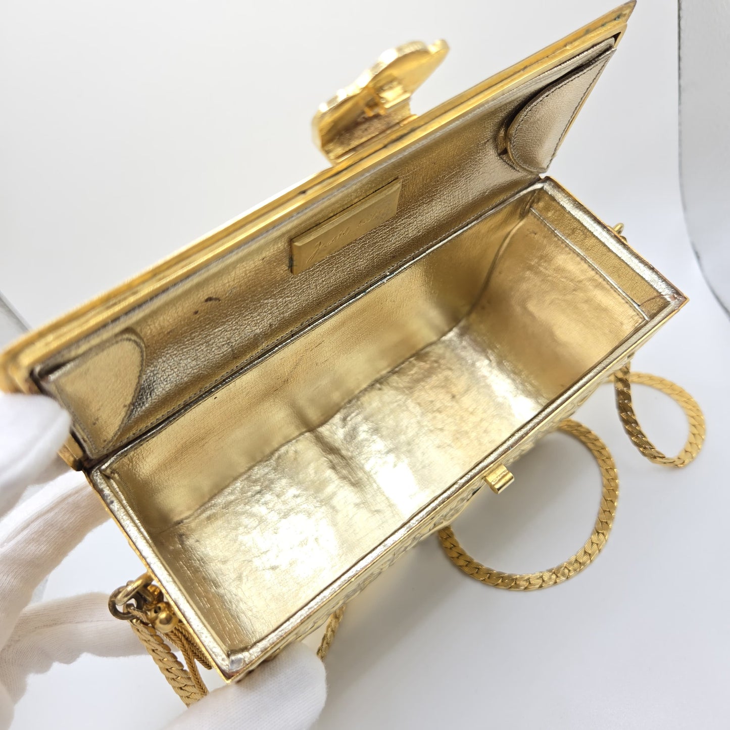 Vintage JUDITH LEIBER Hard Gold tone Metal Minaudière evening clutch bag