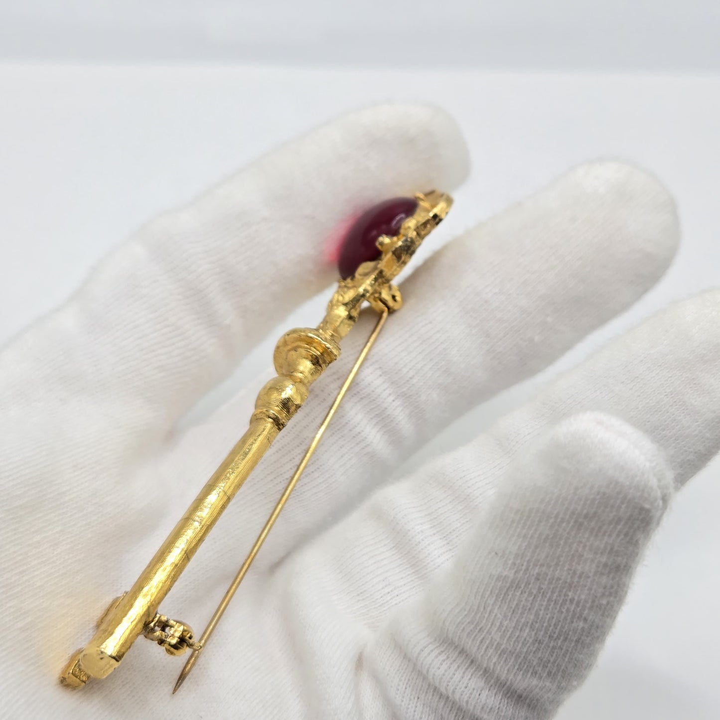 Vintage large Key gold tone red cabochon Brooch pin
