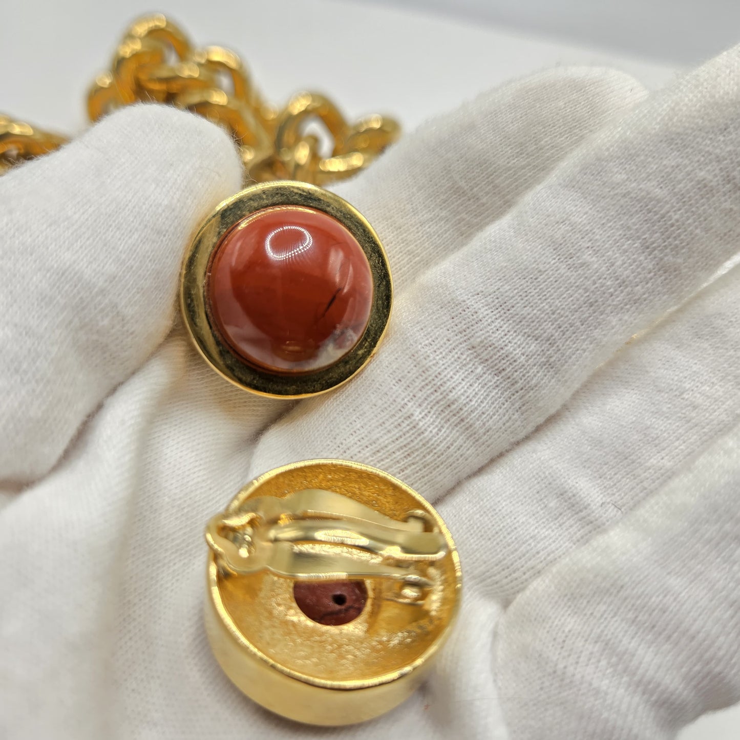 Vintage Massive Red Jasper stone gold tone chain necklace and clip on earrings set designer runway