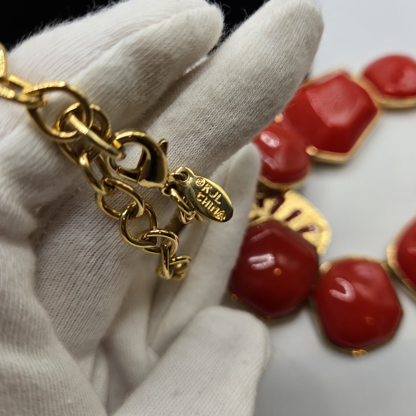 Vintage KJL Kenneth Jay Lane Red Lucite Modernist gold tone designer runway necklace