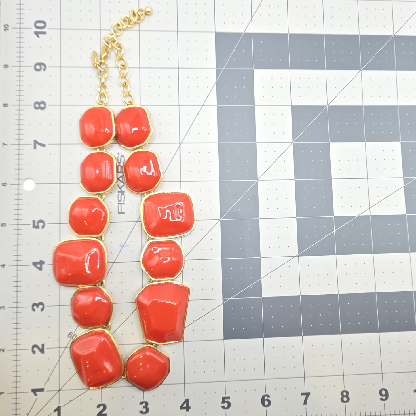 Vintage KJL Kenneth Jay Lane Red Lucite Modernist gold tone designer runway necklace