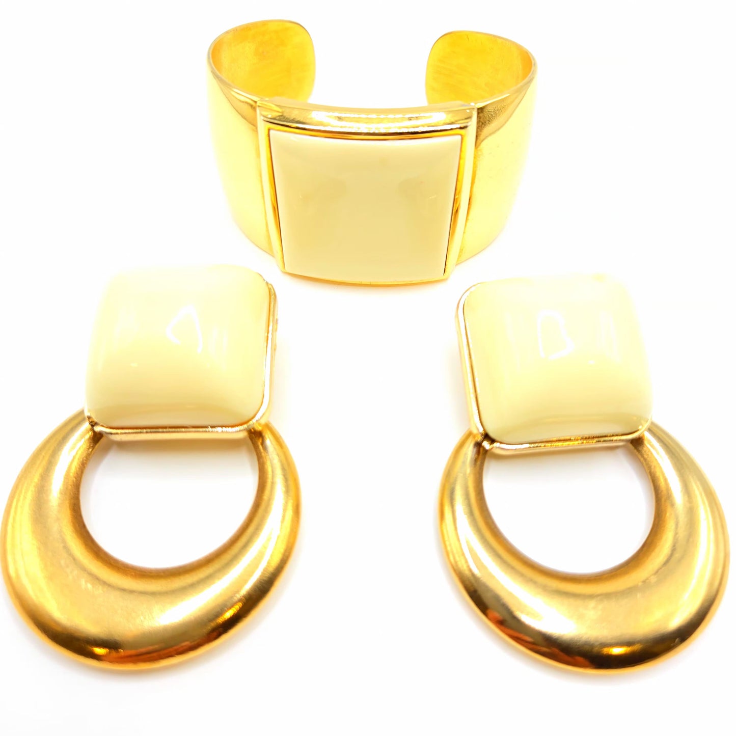 Vintage AVON Cream square lucite gold tone bracelet and clip on earrings set designer runway