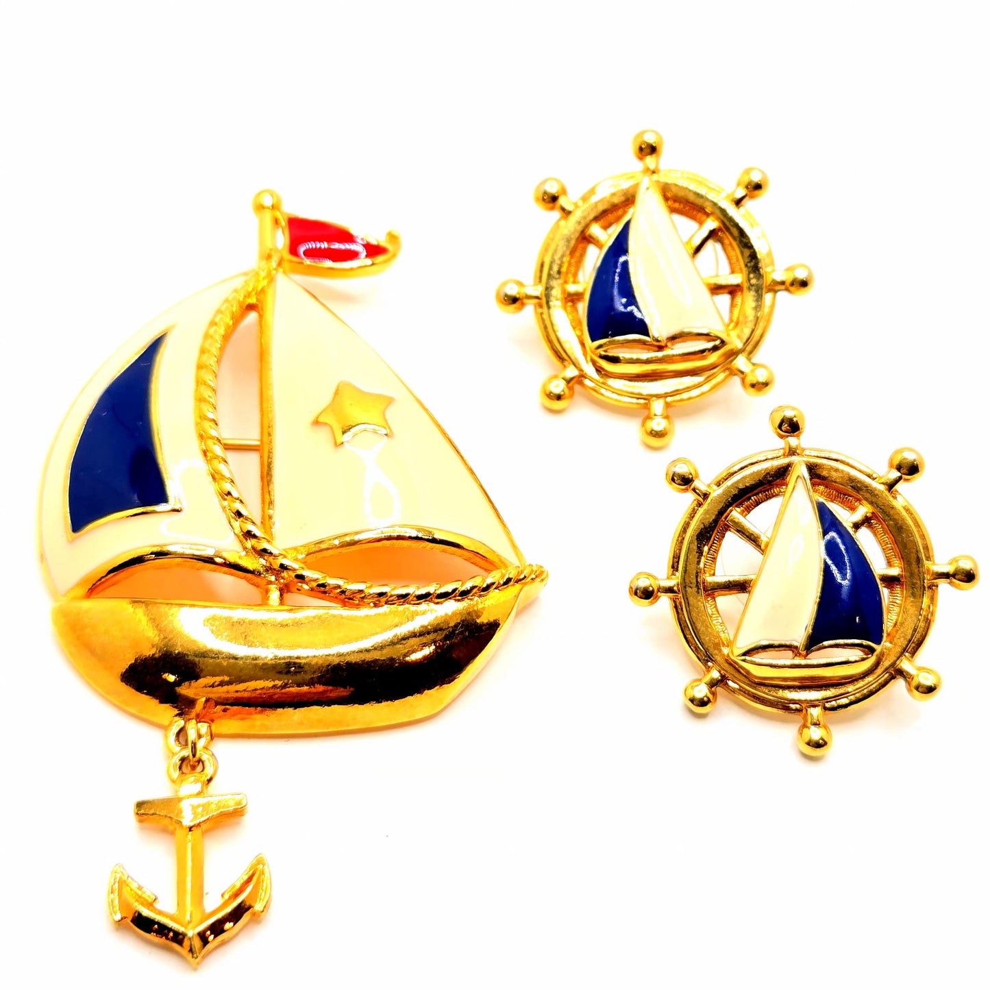 Vintage AVON Sailboat Nautical Gold tone Red White Blue Enamel Dangle Anchor  Brooch pin and earrings set