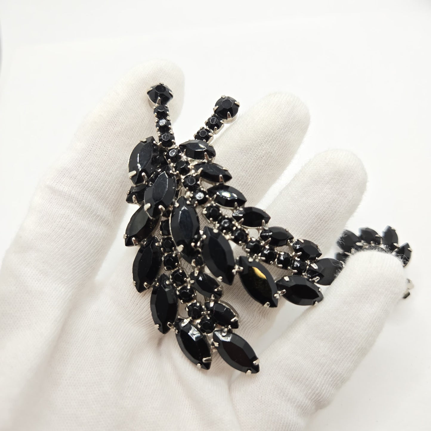 Vintage WEISS Black Navettes Rhinestones Silver tone Brooch Pin and Clip on Earrings set