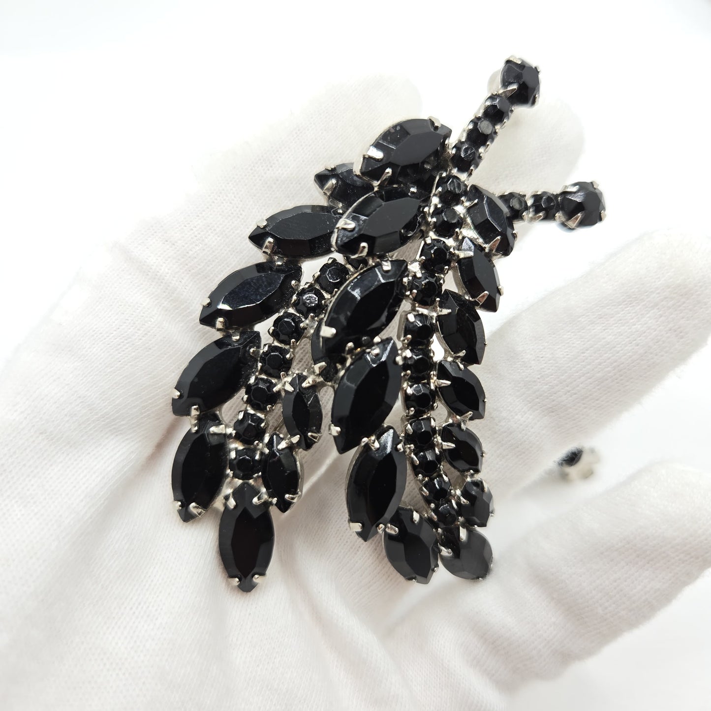 Vintage WEISS Black Navettes Rhinestones Silver tone Brooch Pin and Clip on Earrings set