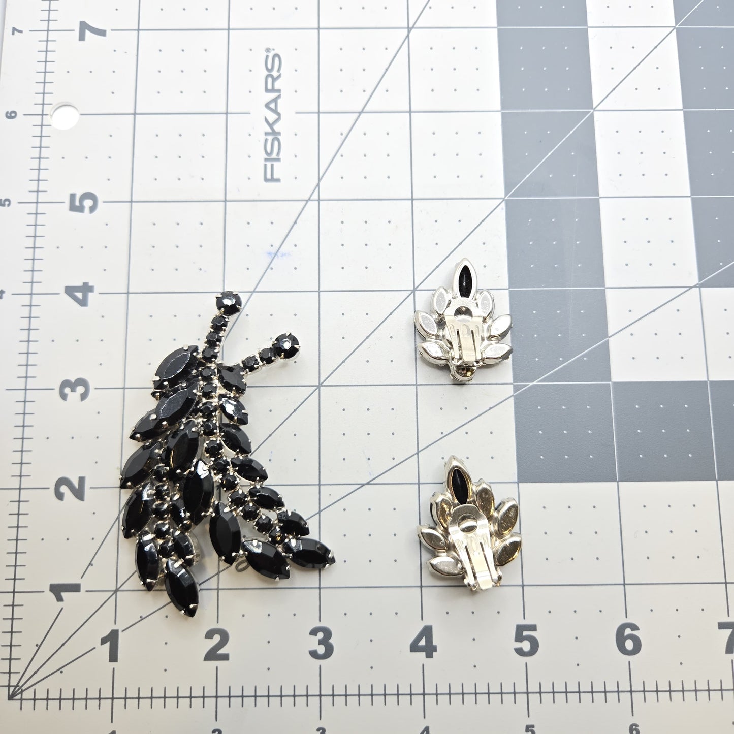 Vintage WEISS Black Navettes Rhinestones Silver tone Brooch Pin and Clip on Earrings set