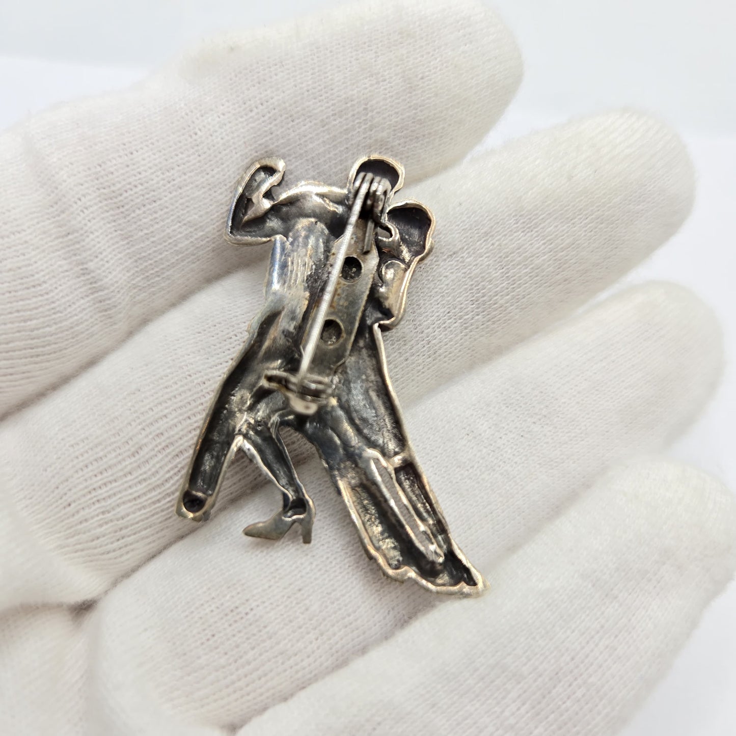 Vintage Sterling Silver Dancing kissing Couple Brooch Pin