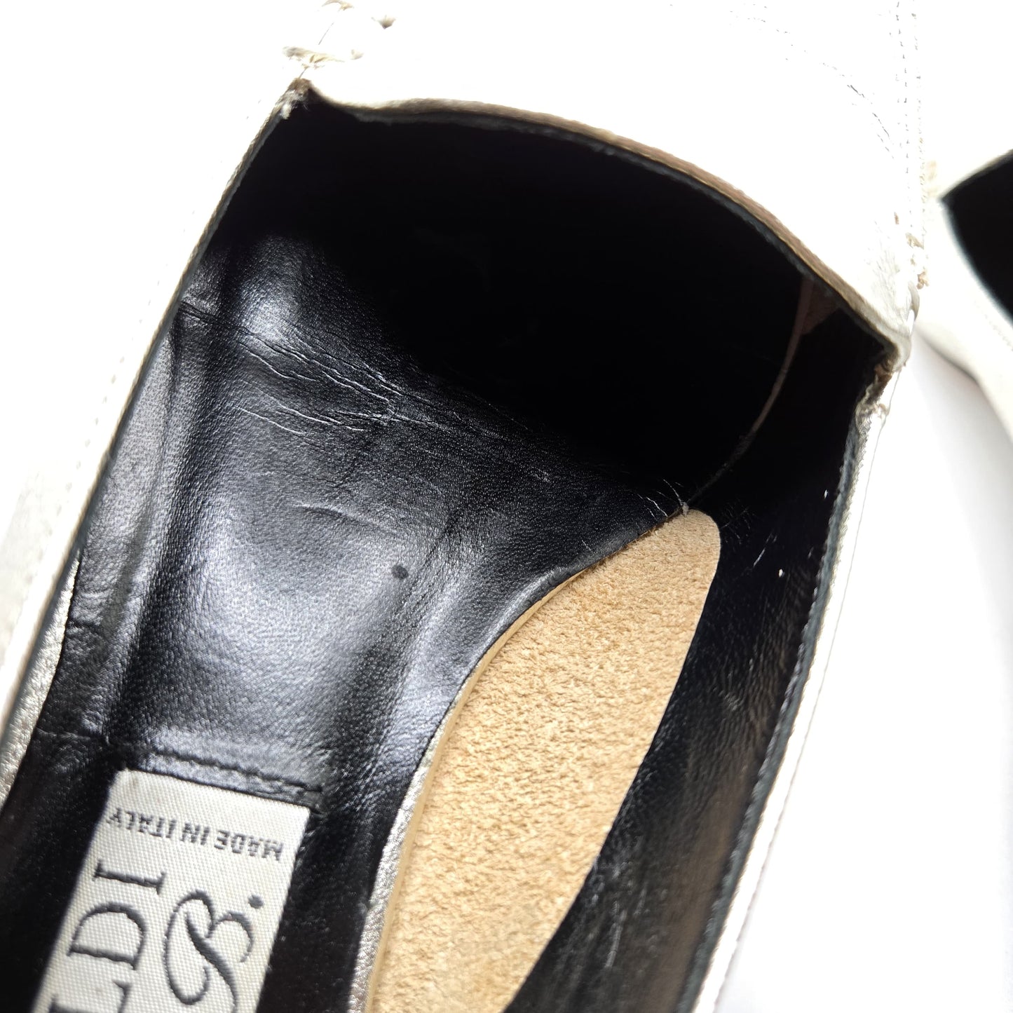 PANCALDI FOR DIANE B Silver Pebbled Pointed-Toe Leather Loafers Shoes Size 39.5