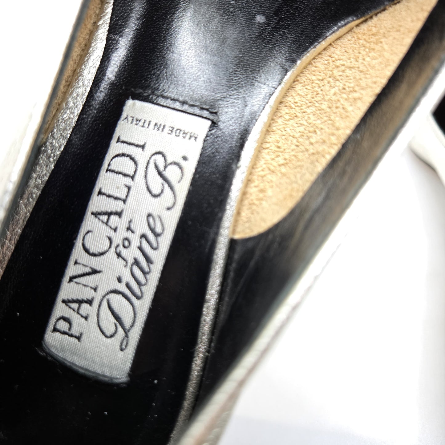 PANCALDI FOR DIANE B Silver Pebbled Pointed-Toe Leather Loafers Shoes Size 39.5