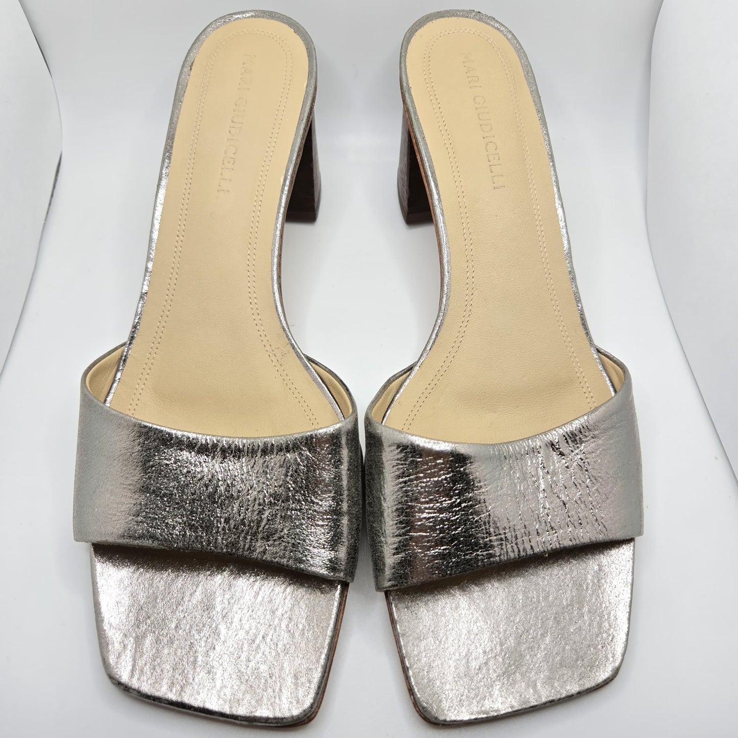 MARI GIUDICELLI  Carmen Silver Leather Sandals Size 40
