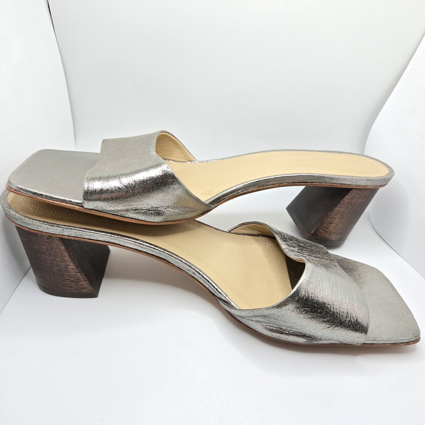 MARI GIUDICELLI  Carmen Silver Leather Sandals Size 40