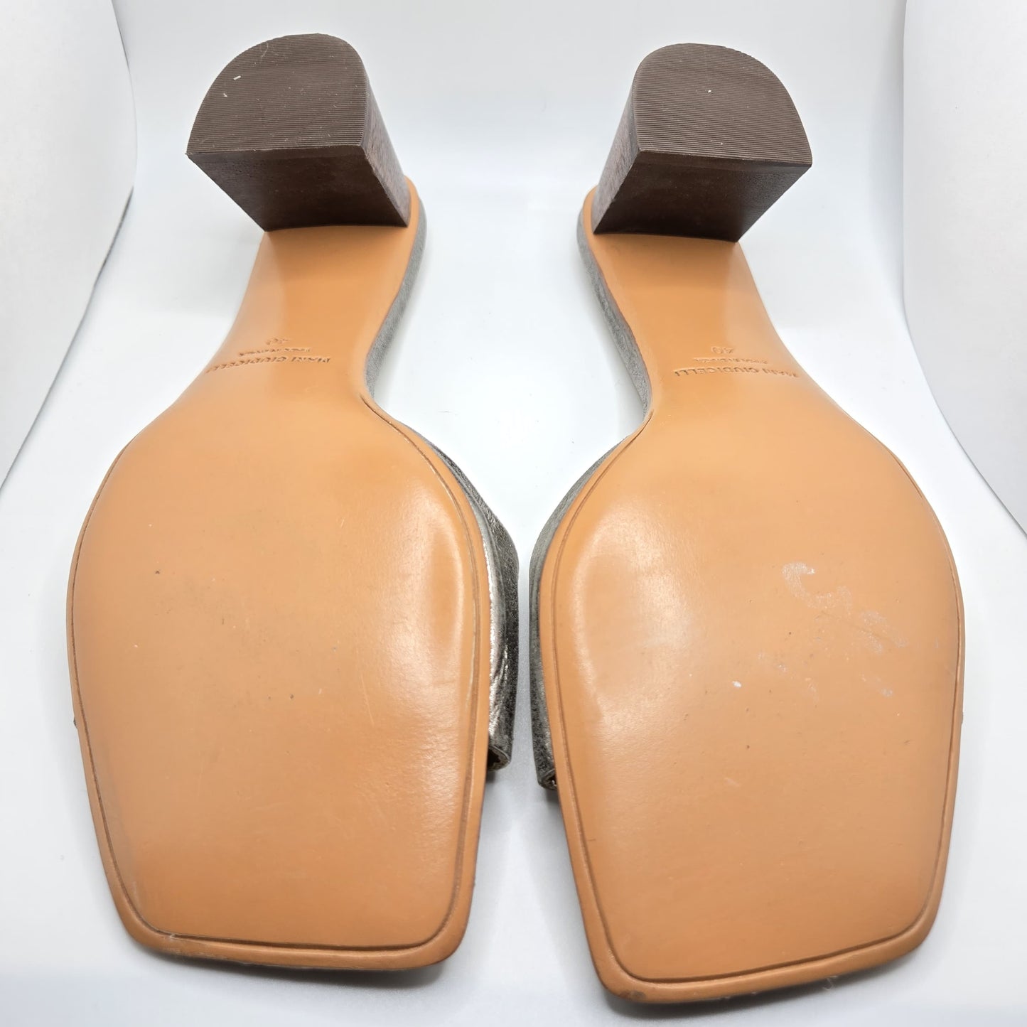MARI GIUDICELLI  Carmen Silver Leather Sandals Size 40