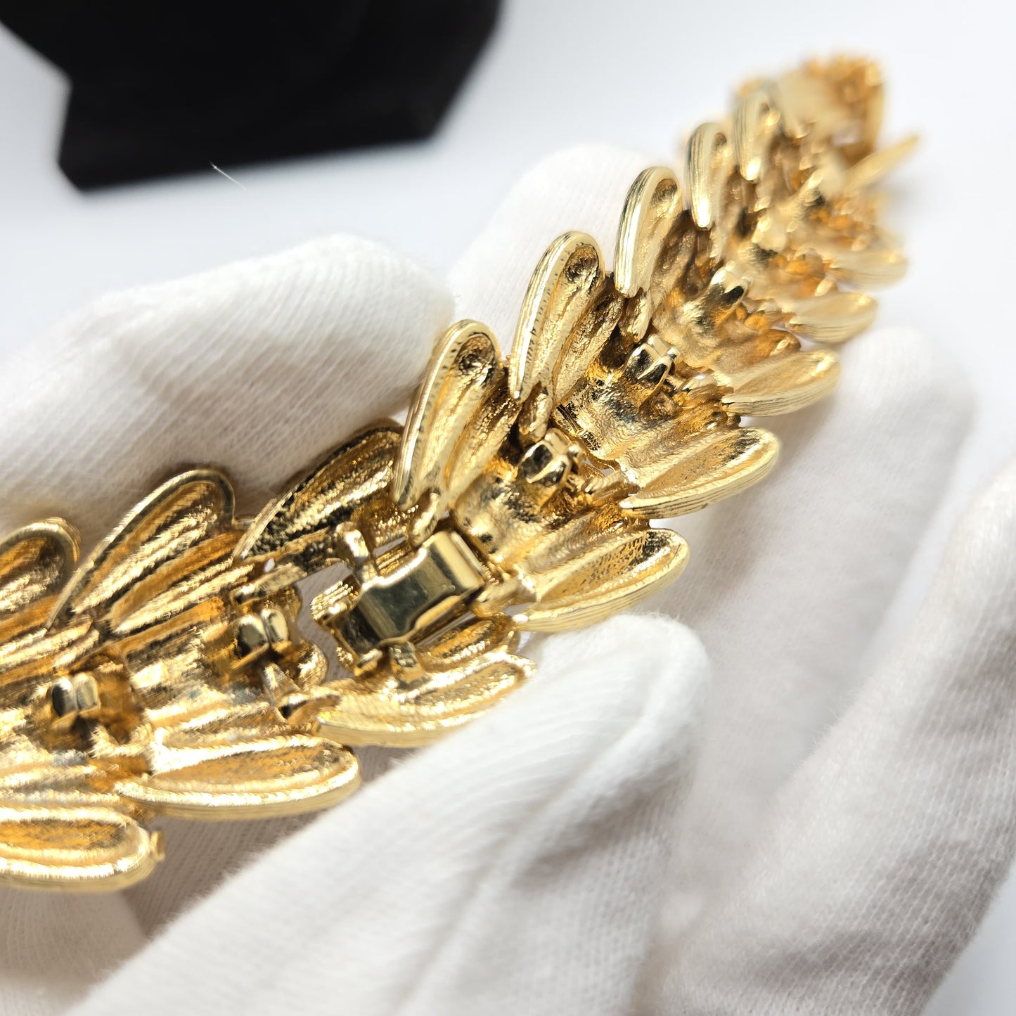Vintage Massive Cleopatra Style Brushed Gold Tone Statement Necklace