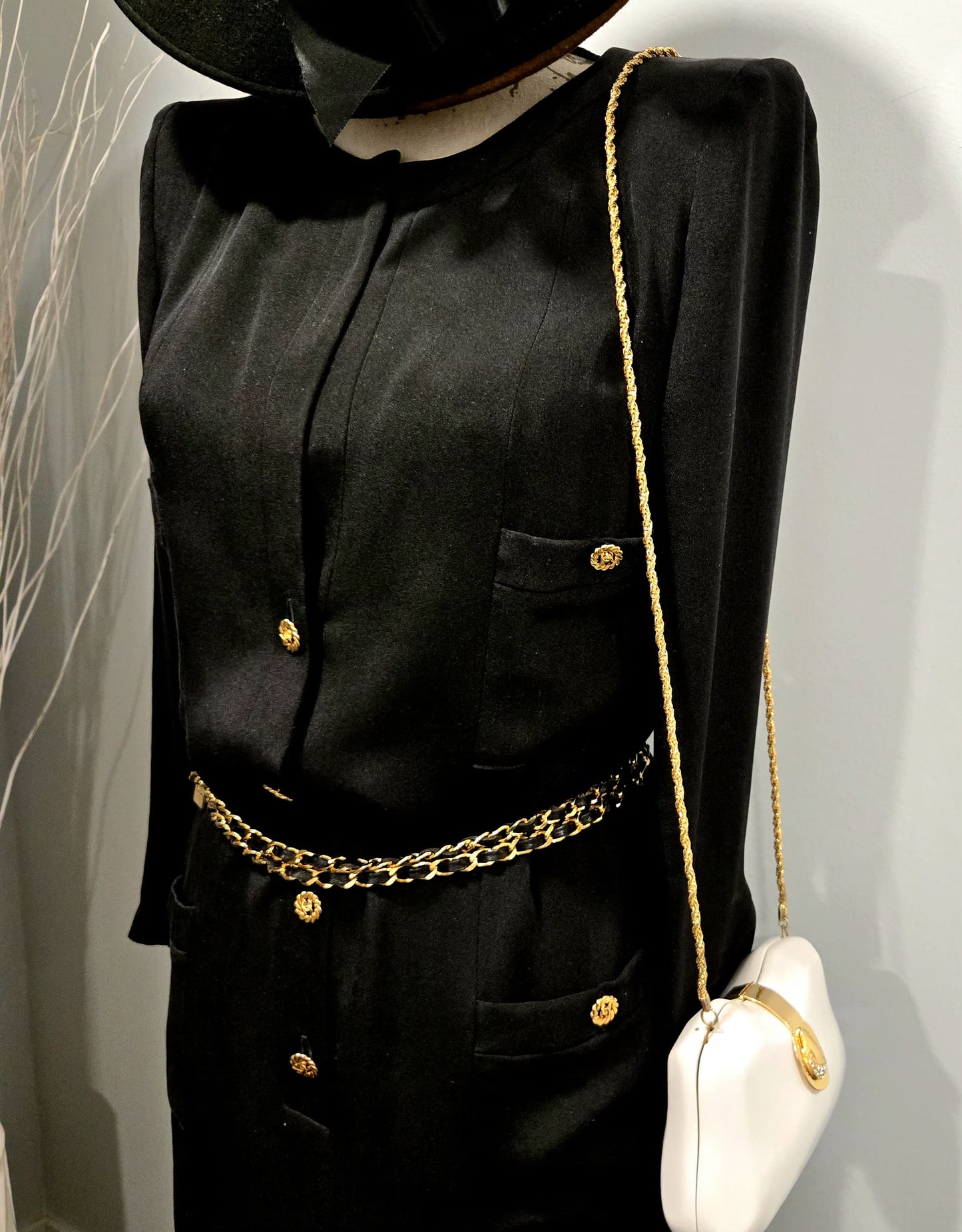 Vintage LE-ANN White Lucite Hard Clutch with Gold-Tone Shoulder Chain & Rhinestone Accents Evening Purse