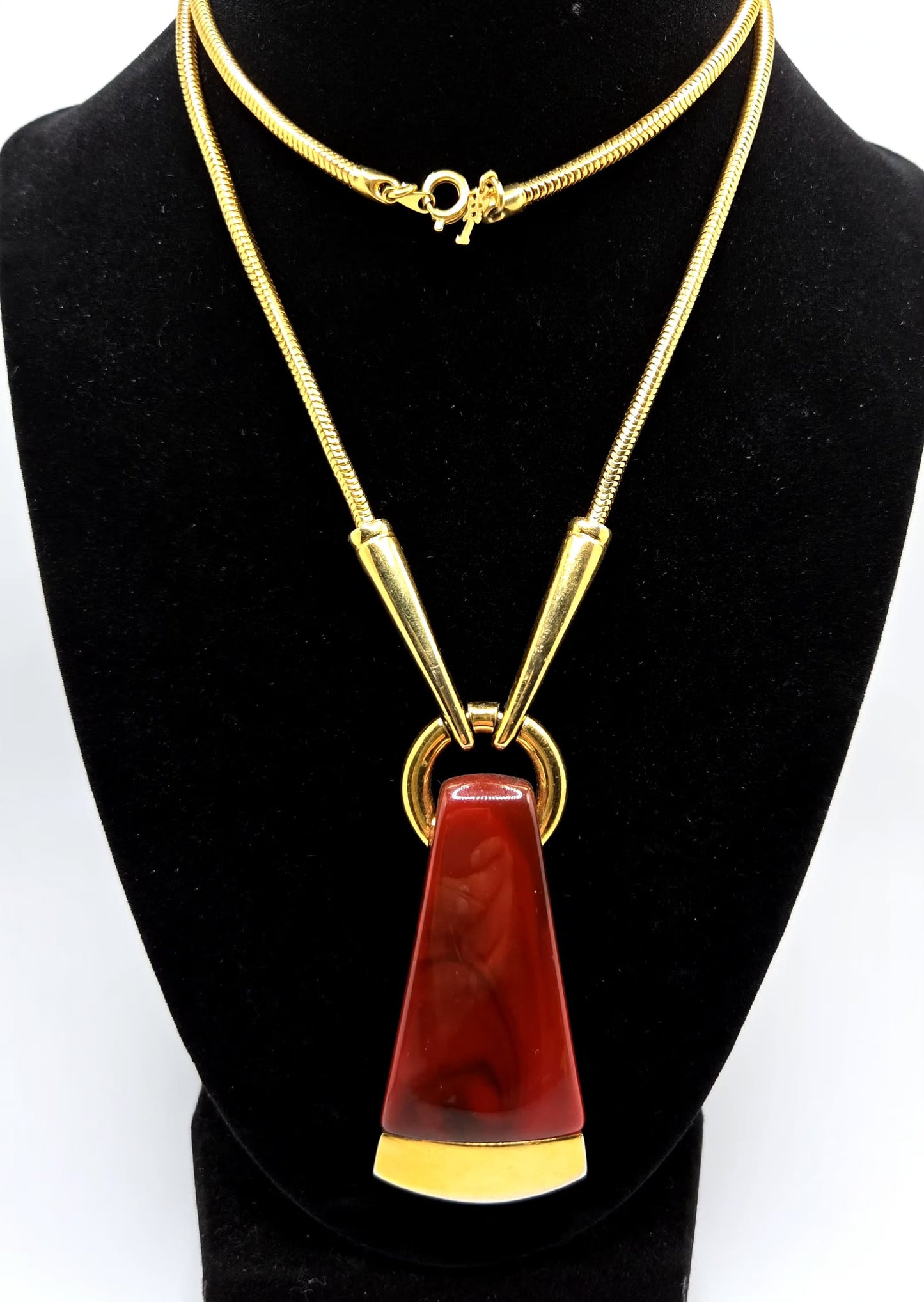 Vintage Crown Trifari Modernist Red Lucite Gold Tone Snake Chain Pendant Necklace