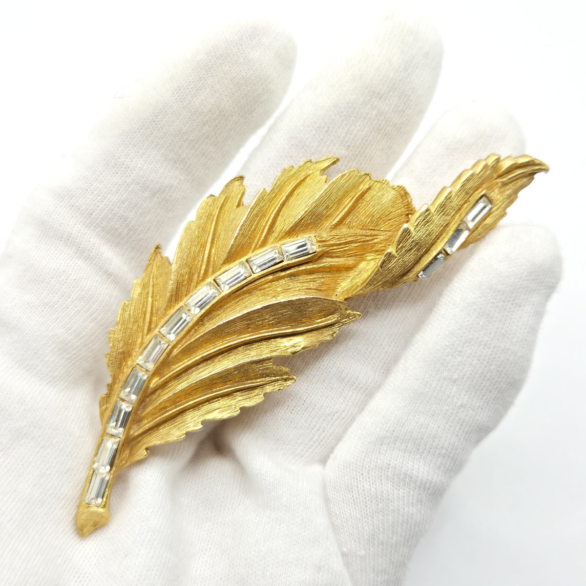 Vintage Designer Runway Large Statement Leaf Gold Tone Crystal Brooch Pin