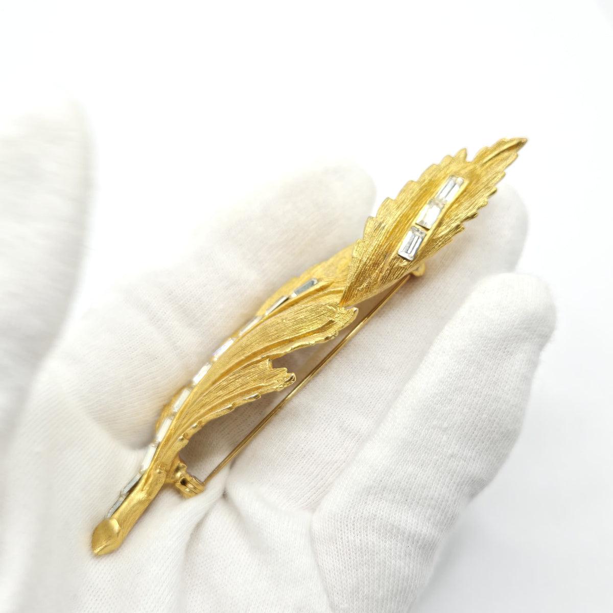 Vintage Designer Runway Large Statement Leaf Gold Tone Crystal Brooch Pin
