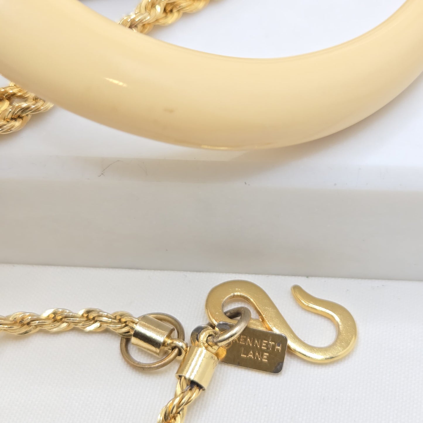 Vintage KENNETH LANE Cream Resin Tusk Pendant Gold Tone Chain Necklace