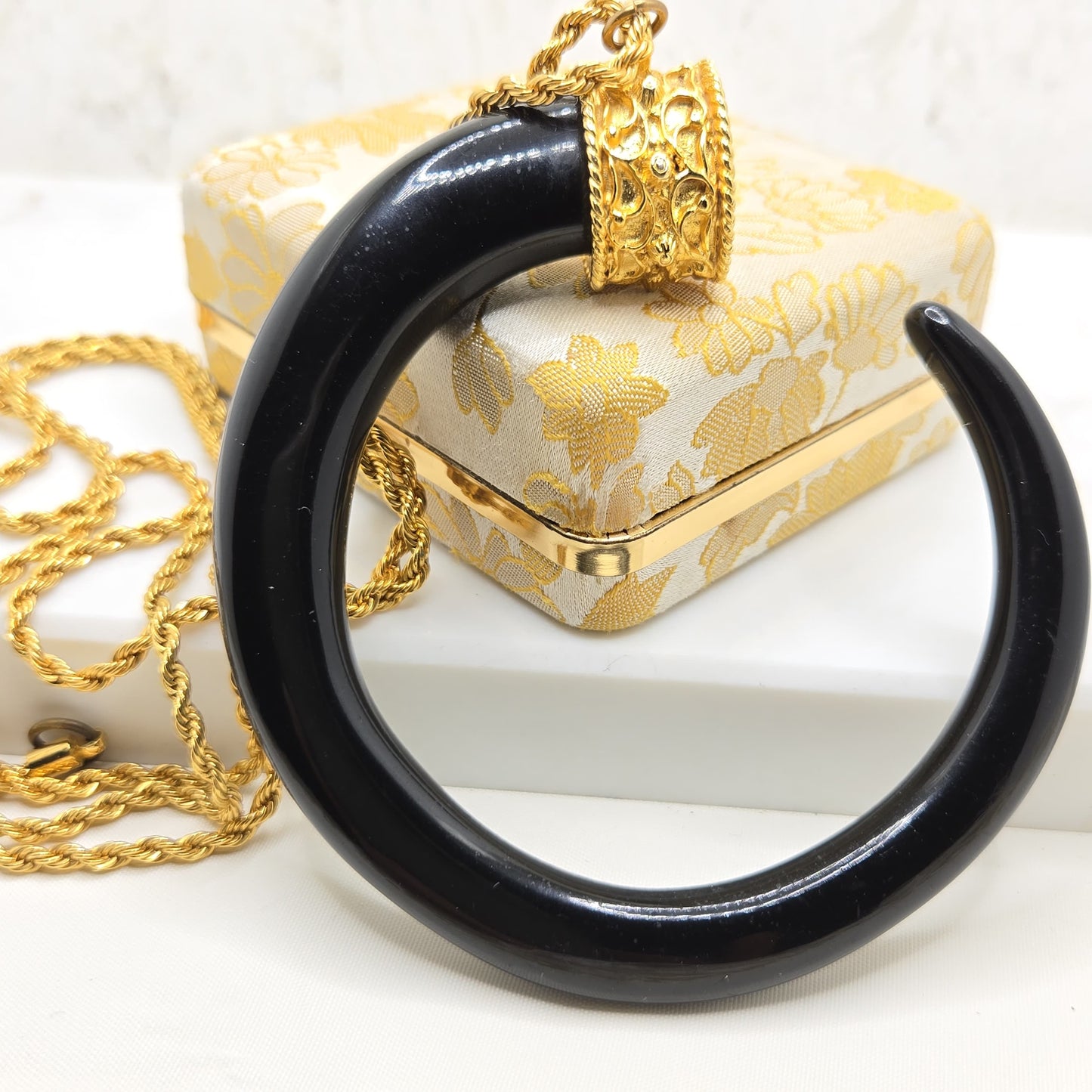 Vintage KENNETH LANE Black Resin Tusk Pendant Gold Tone Chain Necklace