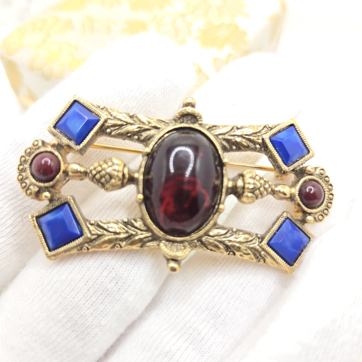 Vintage 1928 Red Blue Cabochon Gold Tone Bar Brooch Pin