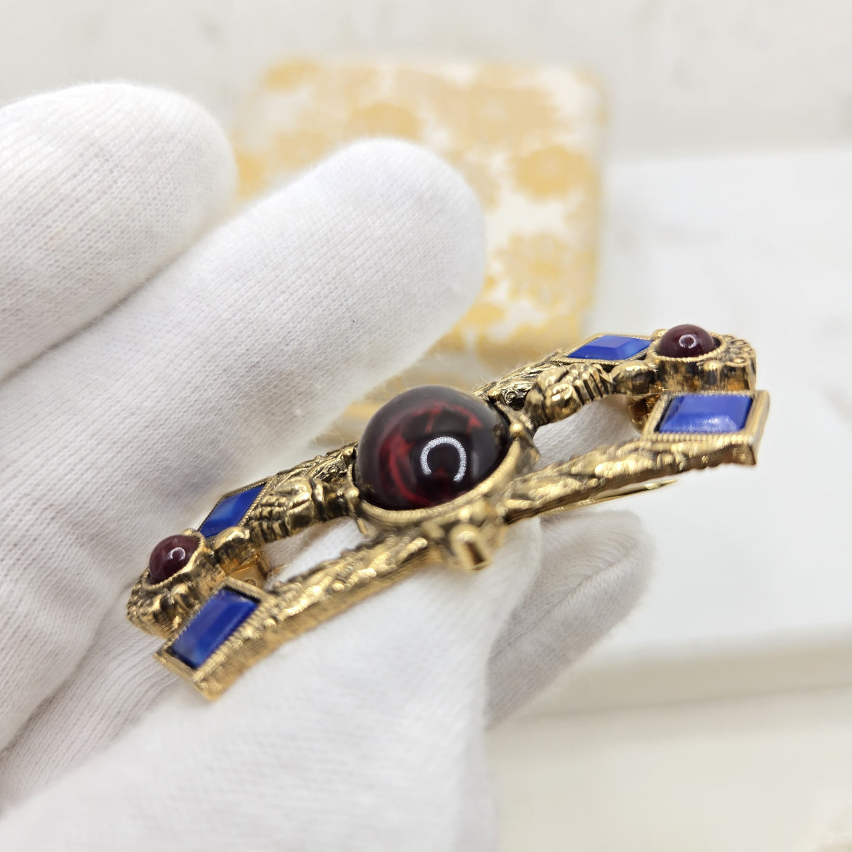 Vintage 1928 Red Blue Cabochon Gold Tone Bar Brooch Pin