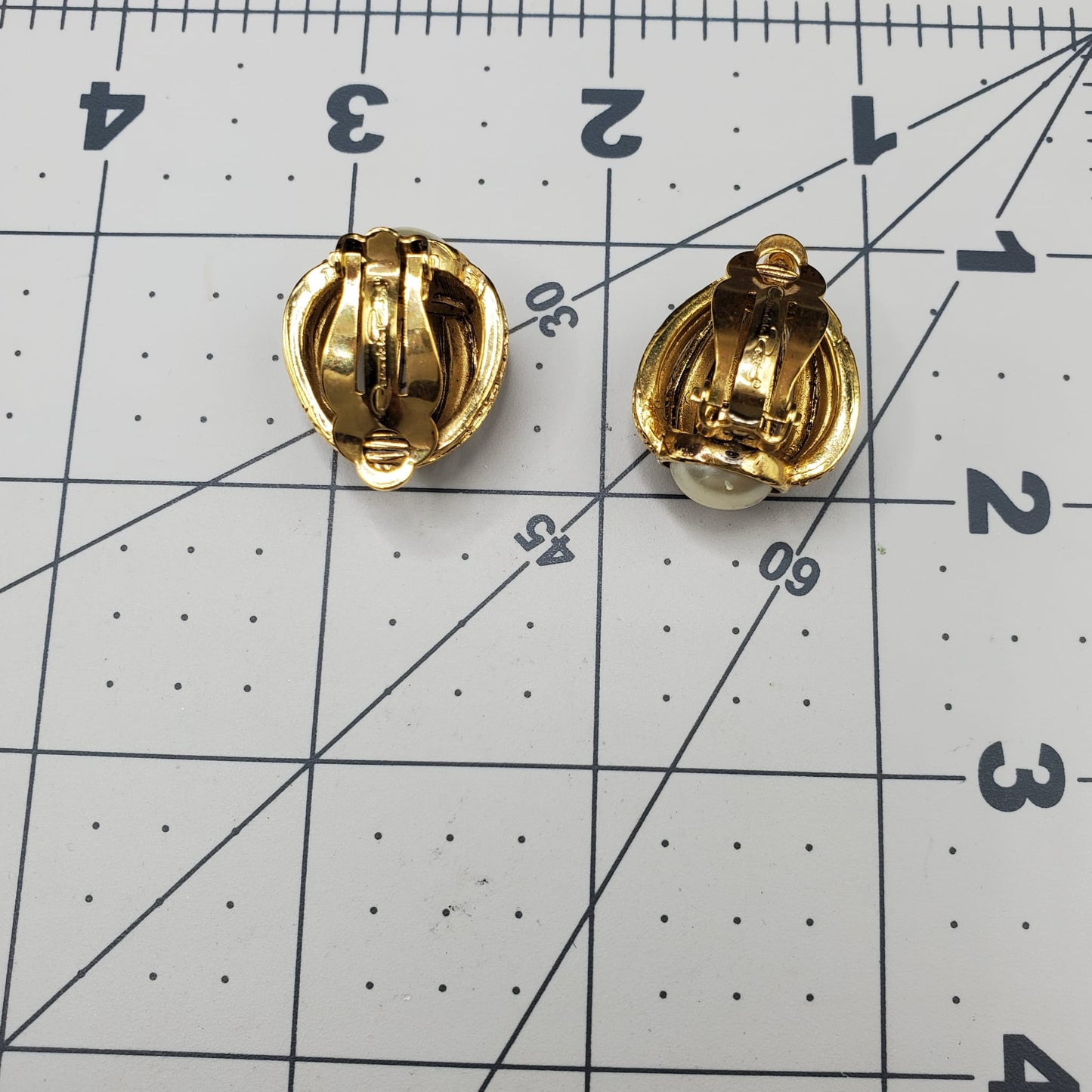 Vintage OSCAR de la RENTA Clip On Earrings