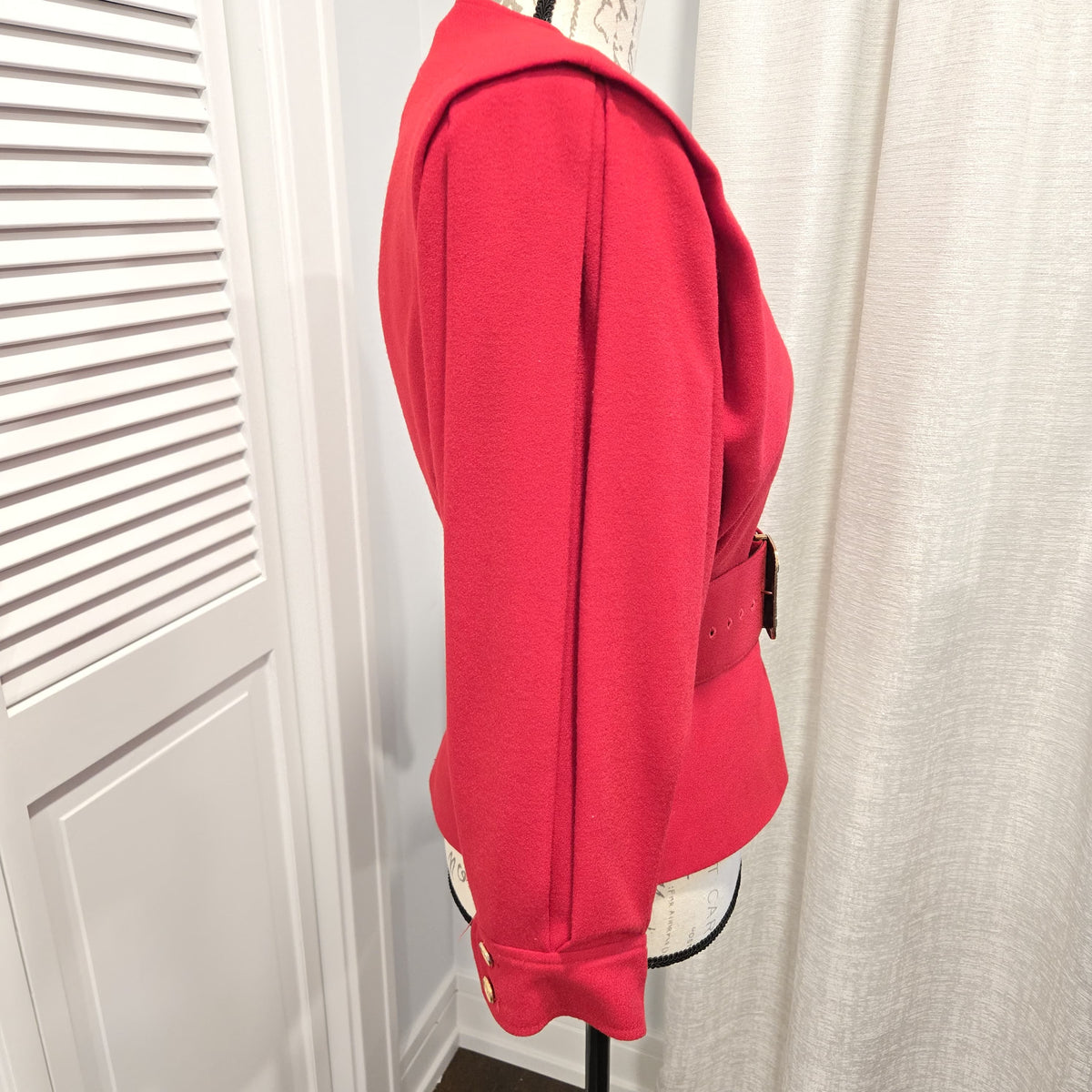 Vintage Neiman Marcus Harvé Benard Red Wool Blazer Gold Buttons Belted Runway Jacket XS