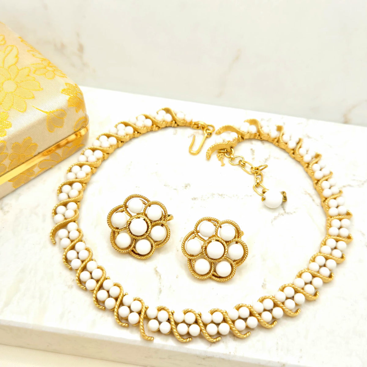 Vintage Crown TRIFARI White Lucite Gold Tone Choker Necklace and Clip On Earrings Set